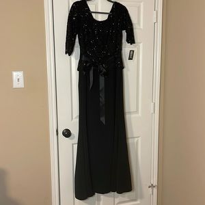 Le Bos black sequin dress with bow gown size 8